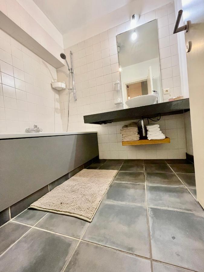 Down-Town 1 Bedroom Flat บรัสเซลส์ ภายนอก รูปภาพ