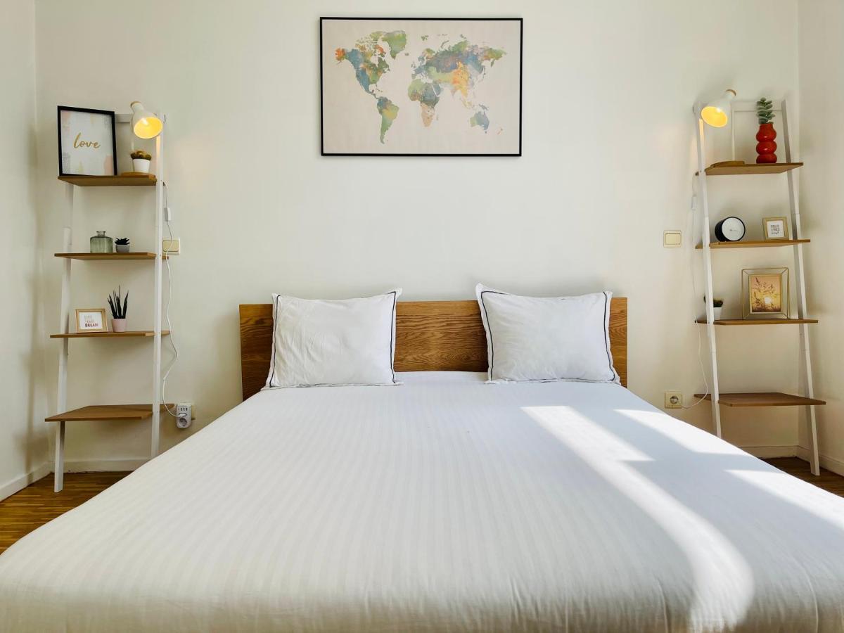 Down-Town 1 Bedroom Flat บรัสเซลส์ ภายนอก รูปภาพ